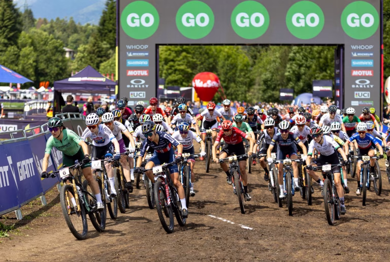 Los 40 Equipos de la WHOOP UCI MTB World Series Team 2025