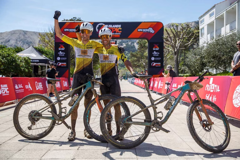 Buff Megamo y Cannondale ISB Sport arrasan en la 4Islands Epic 2025.