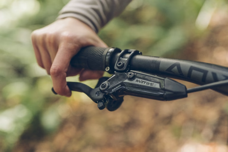 SRAM Motive: La nueva era de los frenos hidráulicos en MTB