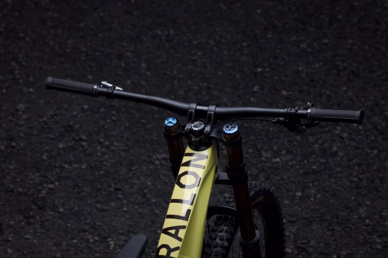 Nueva Orbea Rallon: Forjada en la Copa del Mundo, Lista para dominar el DH y el Enduro