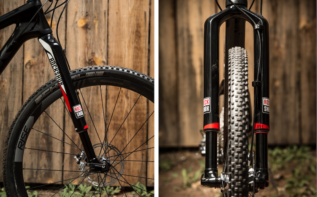 Horquilla RockShox RS-1, no tuvo mucho éxito en el apartado competitivo, hoy en día ya descatalogada. No podemos negar que en el apartado visual es impresionante.
